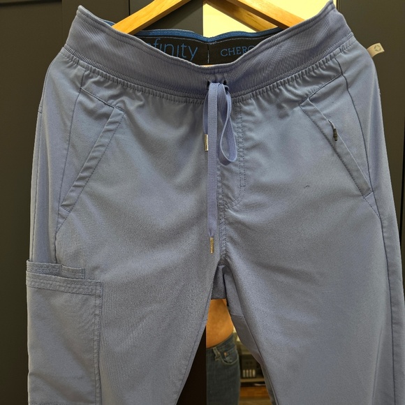 Cherokee Infinity Ciel Scrub Top & Jogger Bottom Set - Picture 3 of 9